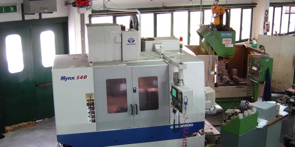 Macchina lavorazione CNC
